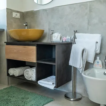 Apartment Nuovissimo Al Centro E Rilassante Ischia